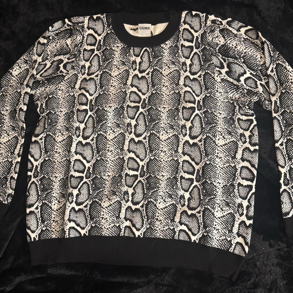 (C)ashmere Sound Python Sweater - Picture 4 of 5
